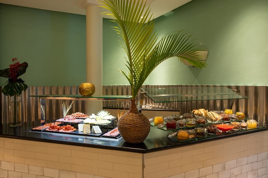 restaurants-restaurants