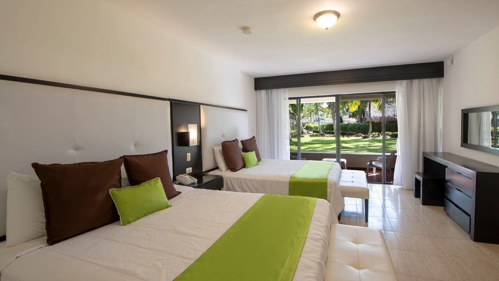 rooms-superior-room