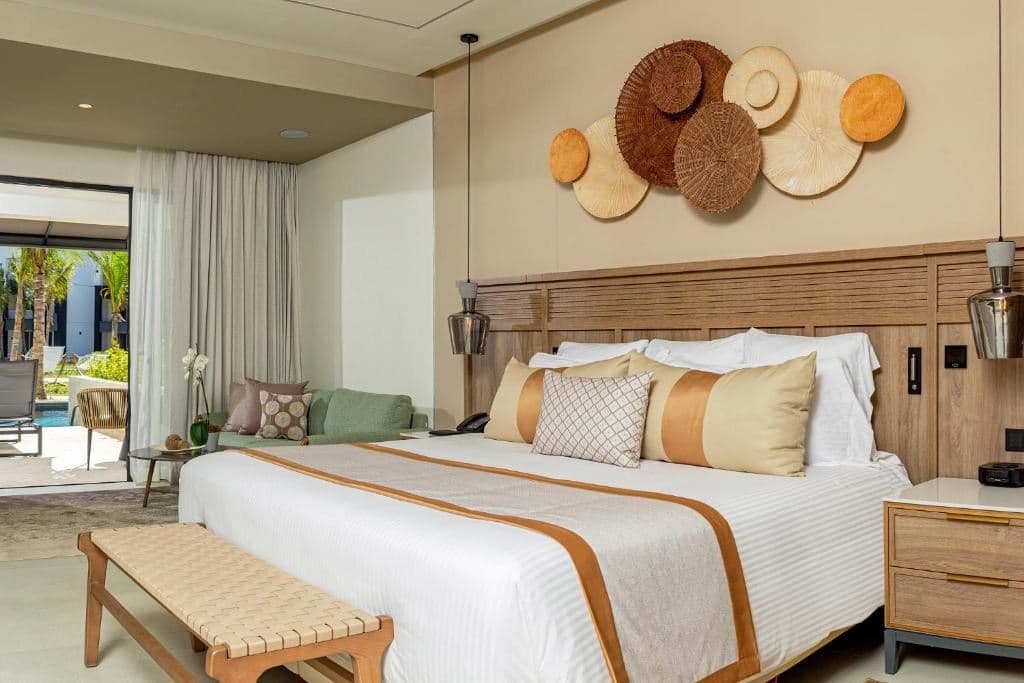 rooms-junior-suite-swim-out