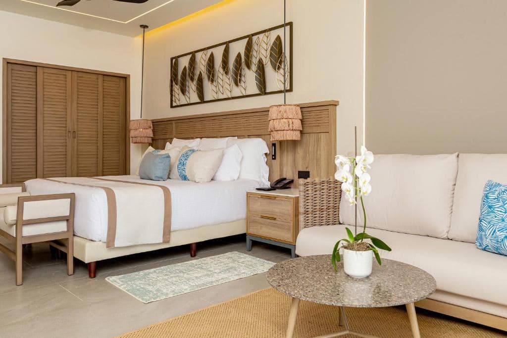 rooms-preferred-club-junior-suite-ocean-front