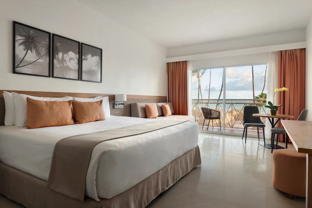 rooms-sun-club-junior-suite-tropical--ocean--pool-view--adults-only-18+