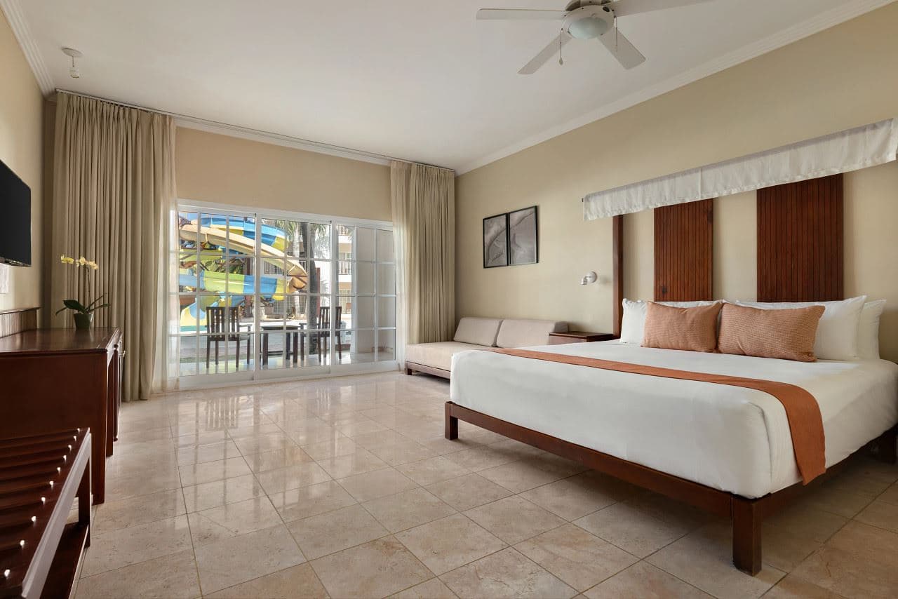 rooms-sun-club-junior-suite-pool-access