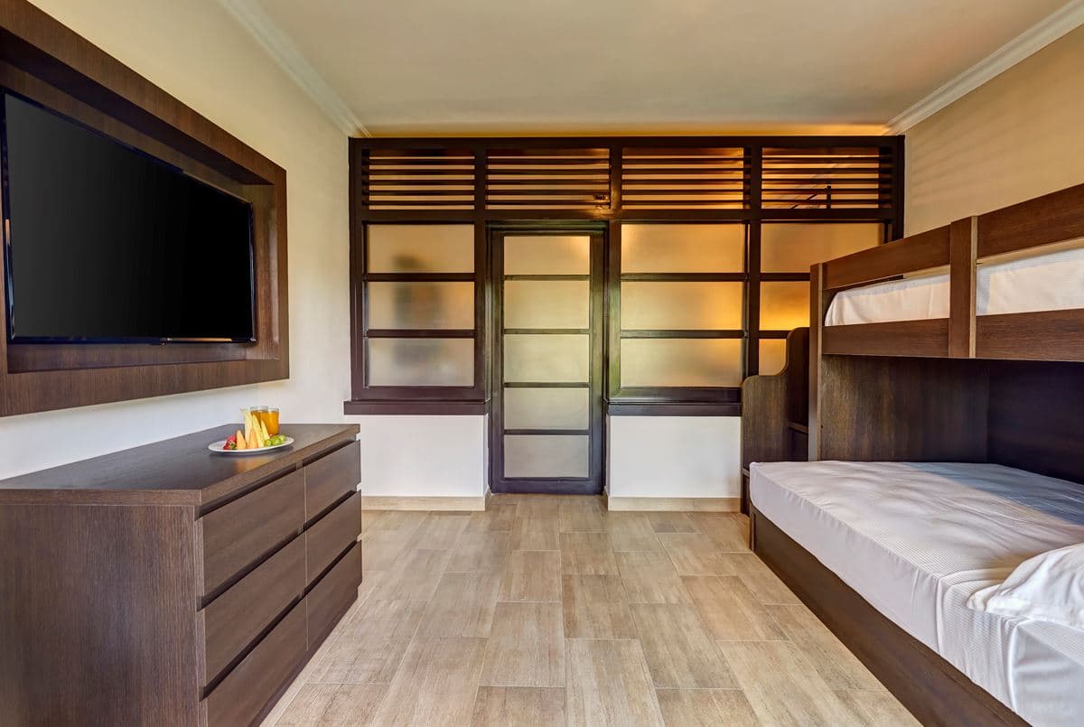 rooms-luxury-family-room