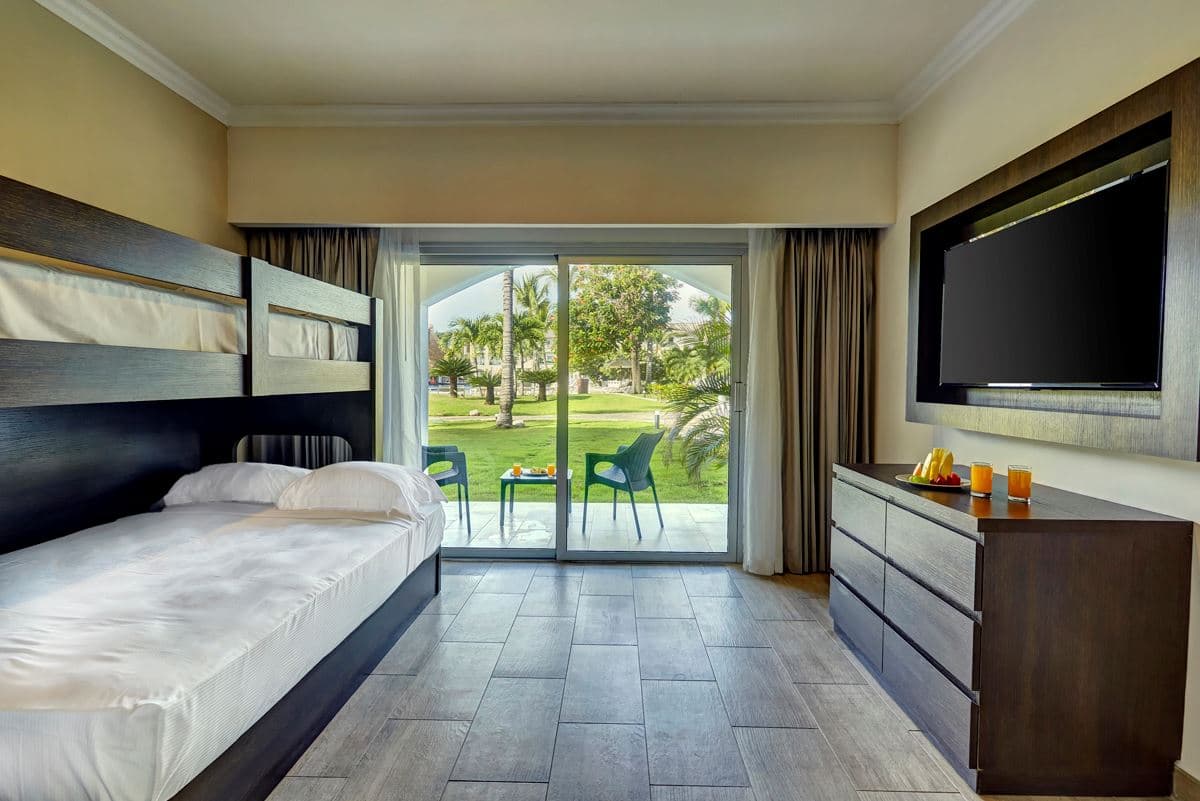 rooms-luxury-family-room