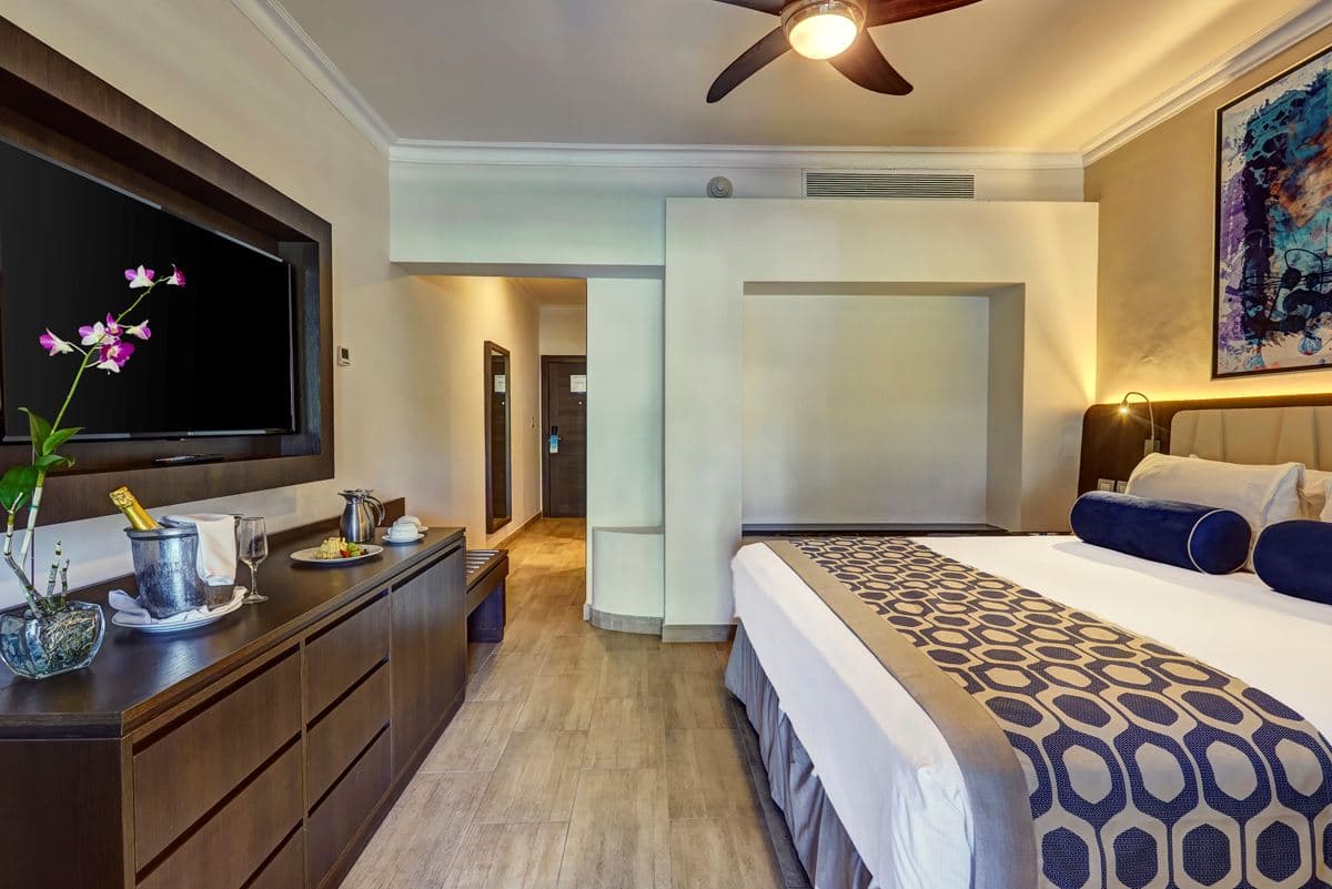 rooms-luxury-family-room