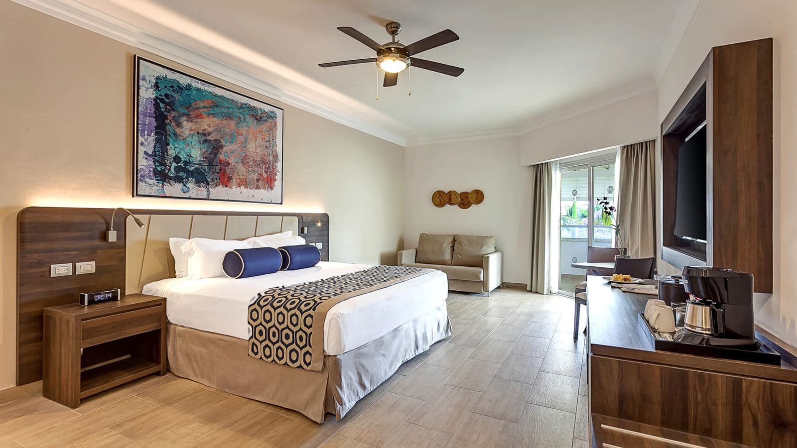 rooms-luxury-jacuzzi-junior-suite-diamond-club