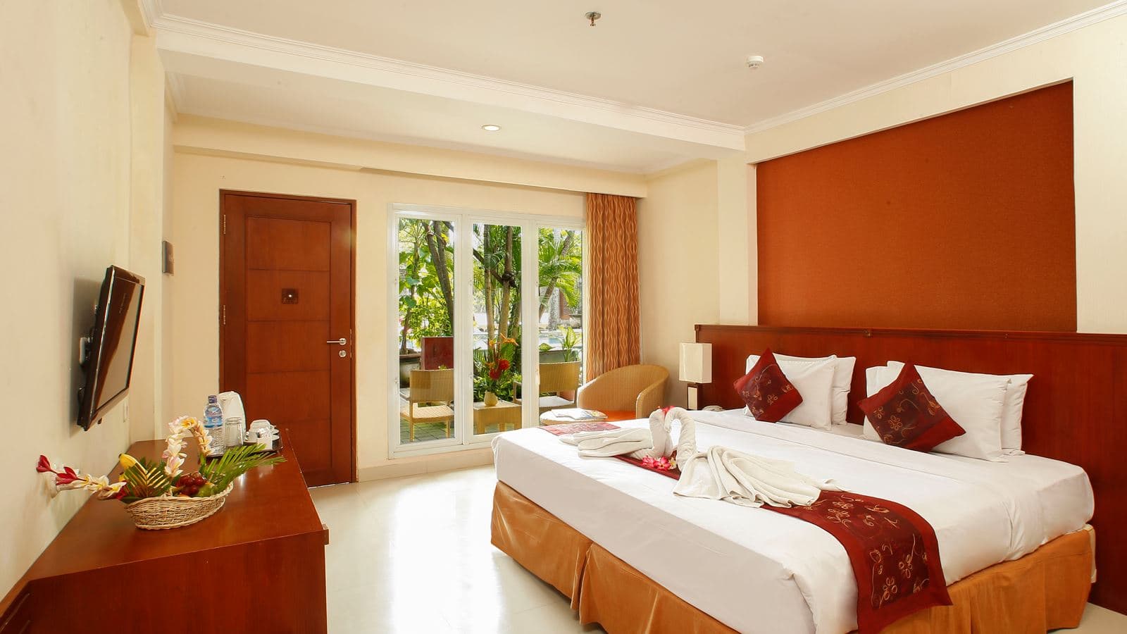 rooms-deluxe-room