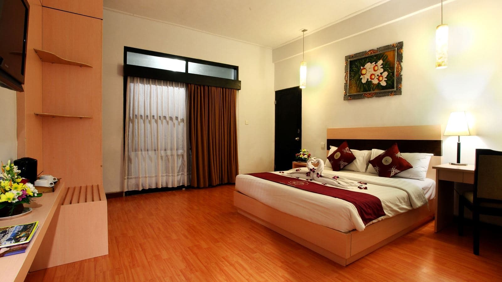 rooms-deluxe-room
