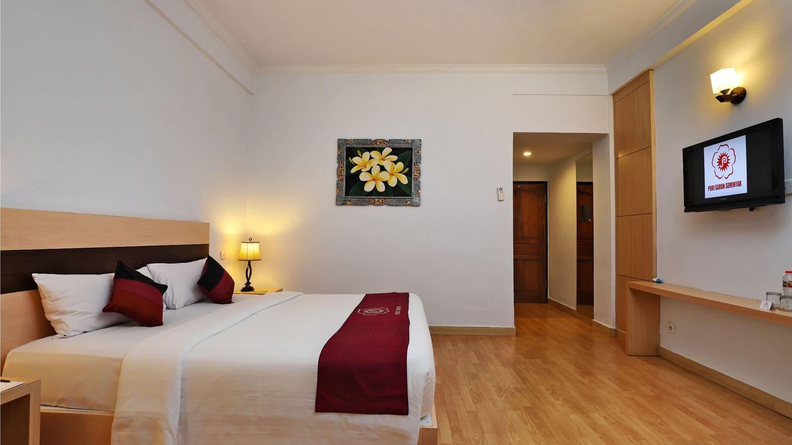 rooms-deluxe-room