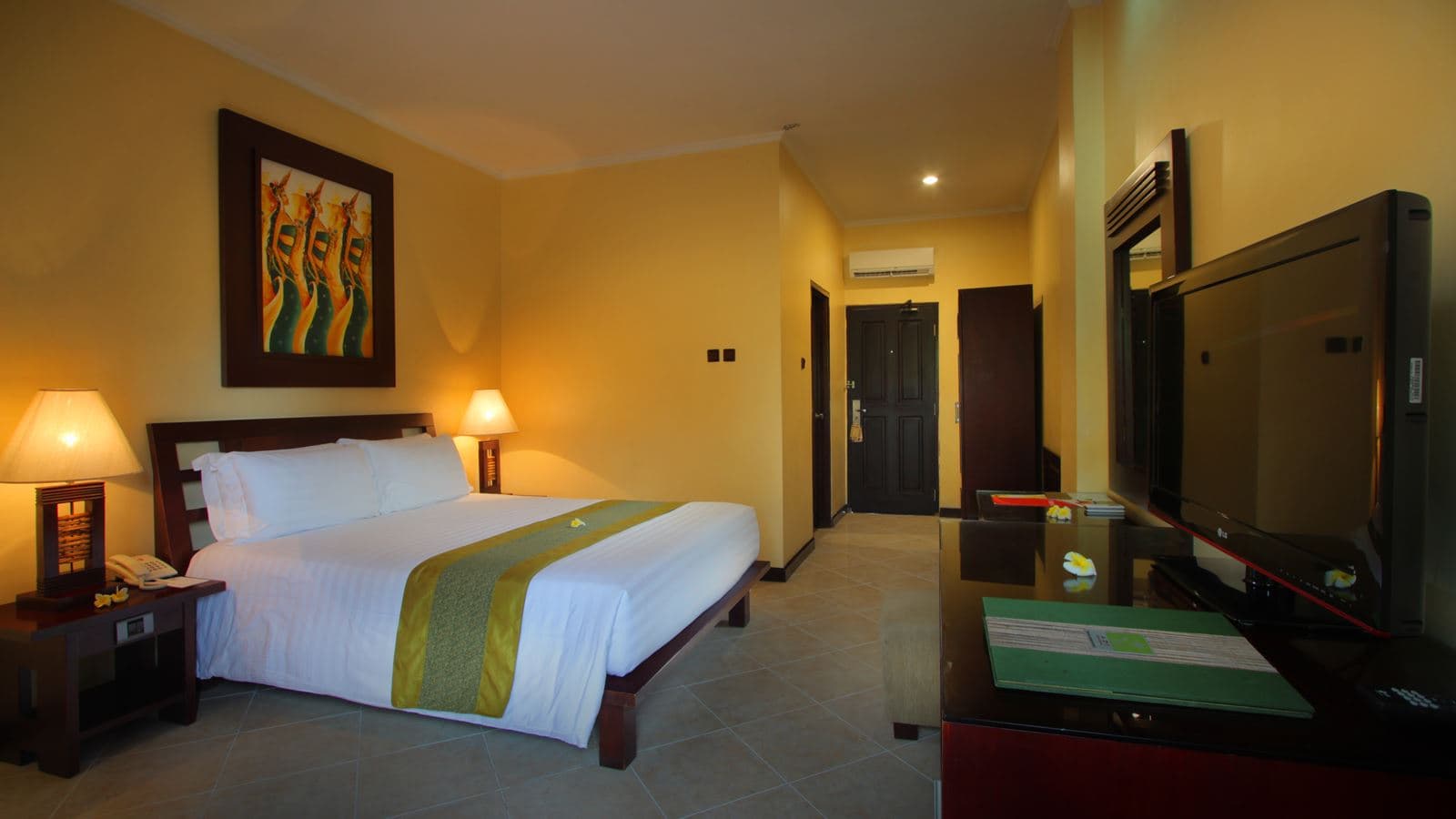 rooms-superior-room