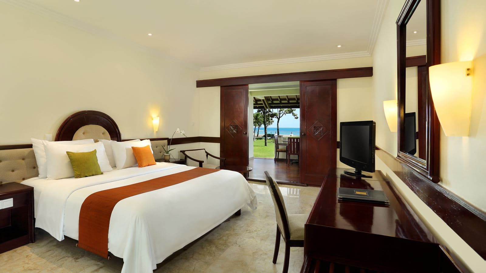 rooms-grand-deluxe-ocean-front
