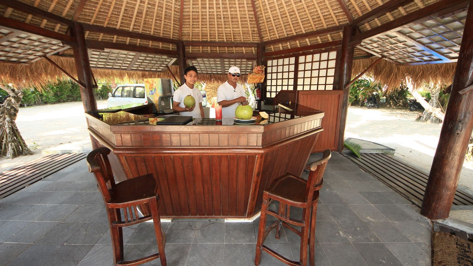 bars-beach-club