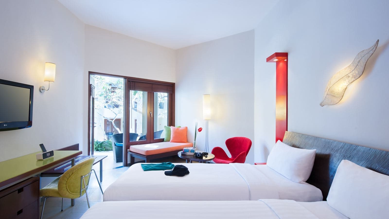 rooms-deluxe-room