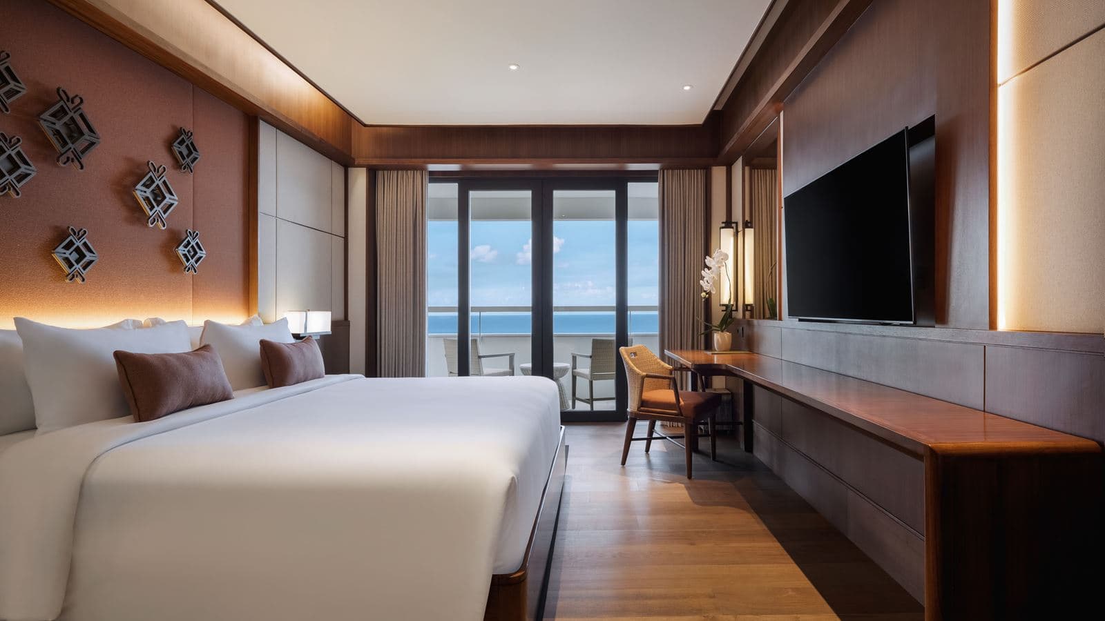 rooms-deluxe-suite-ocean-view