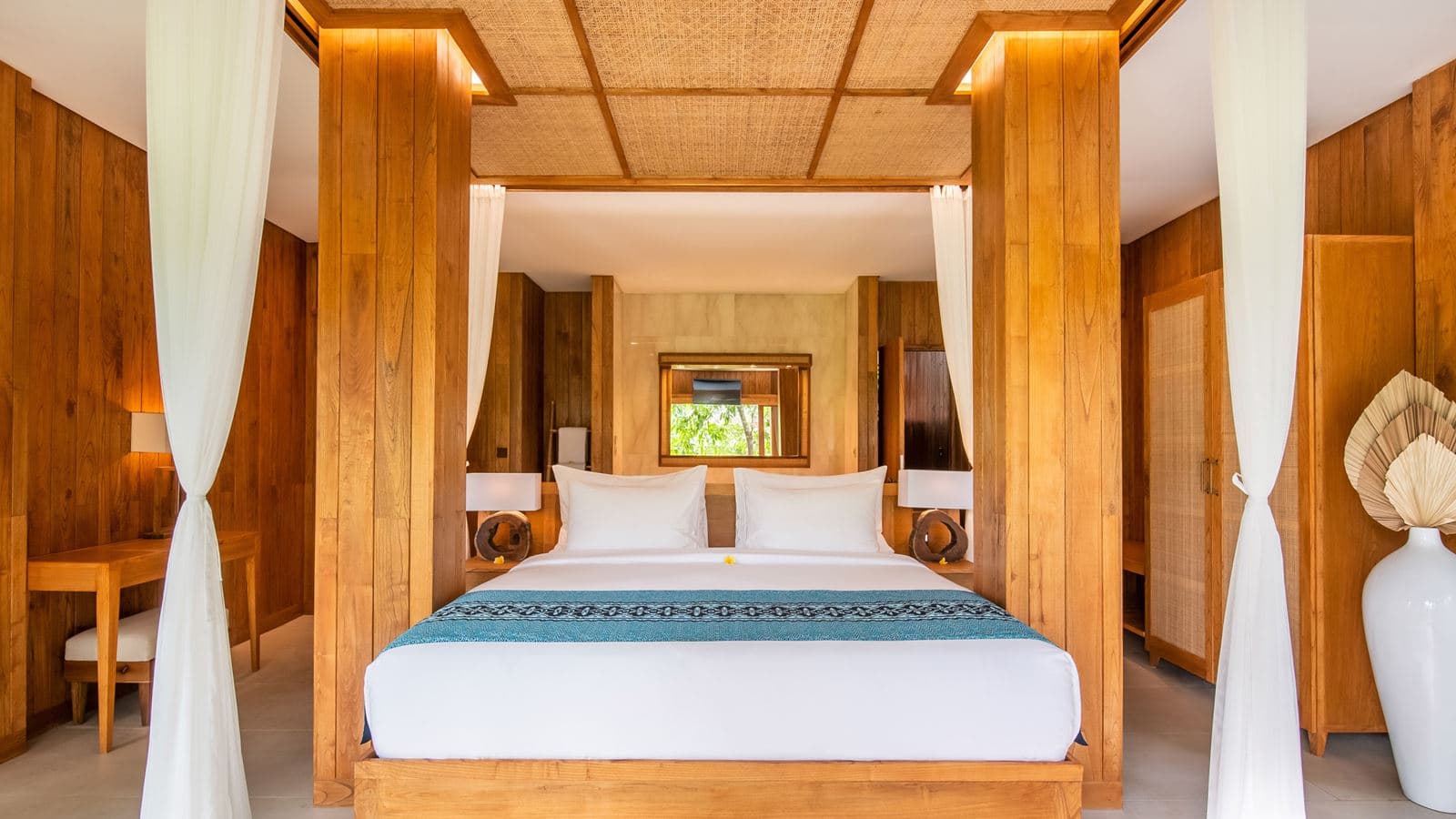 rooms-jungle-suite