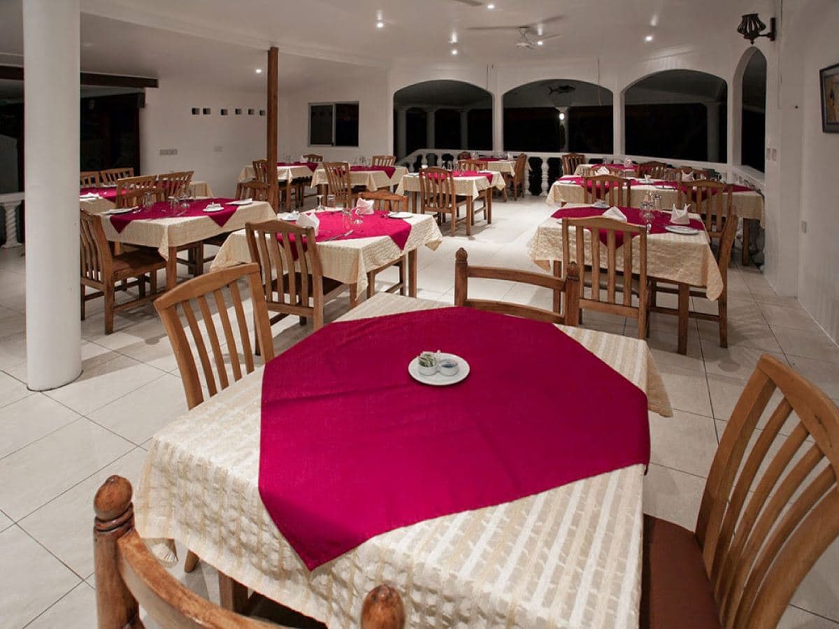 restaurants-the-deck