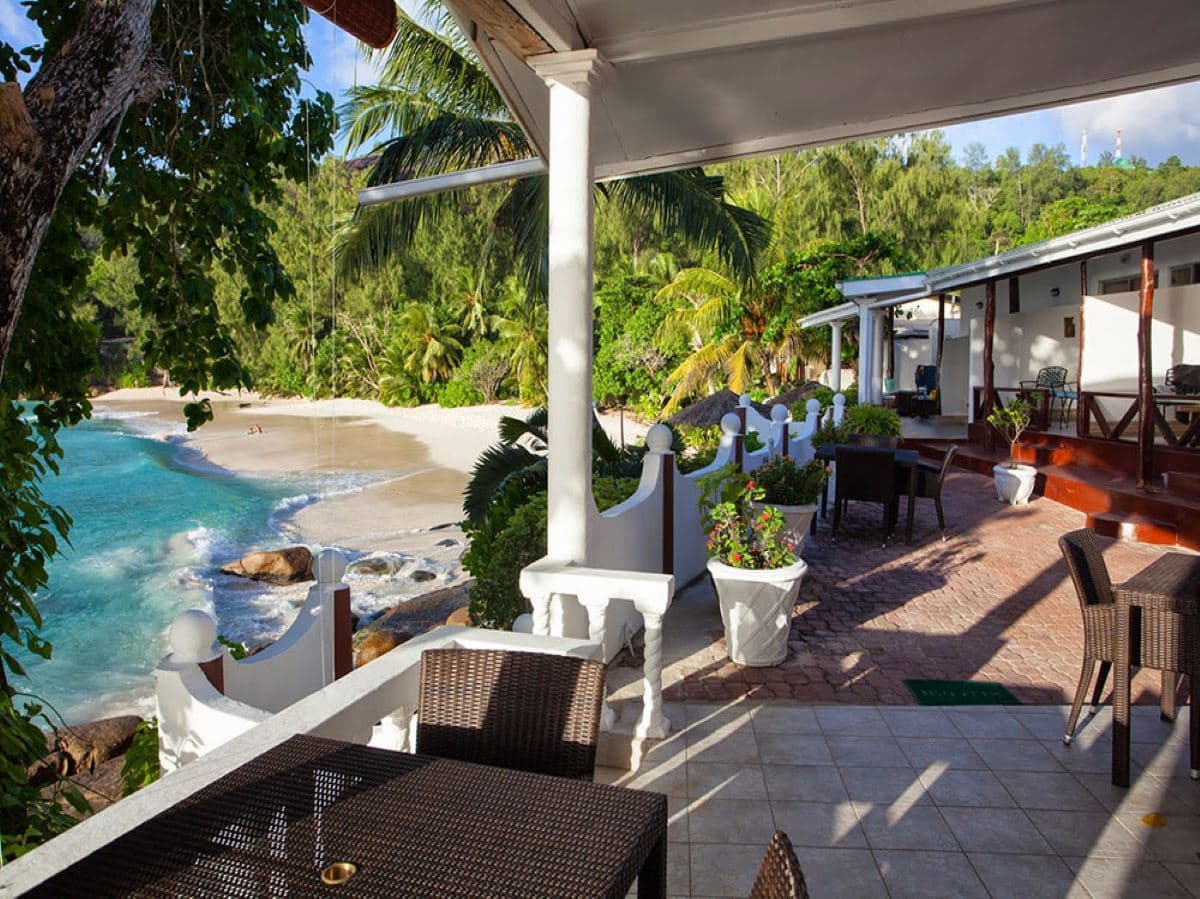 restaurants-the-deck