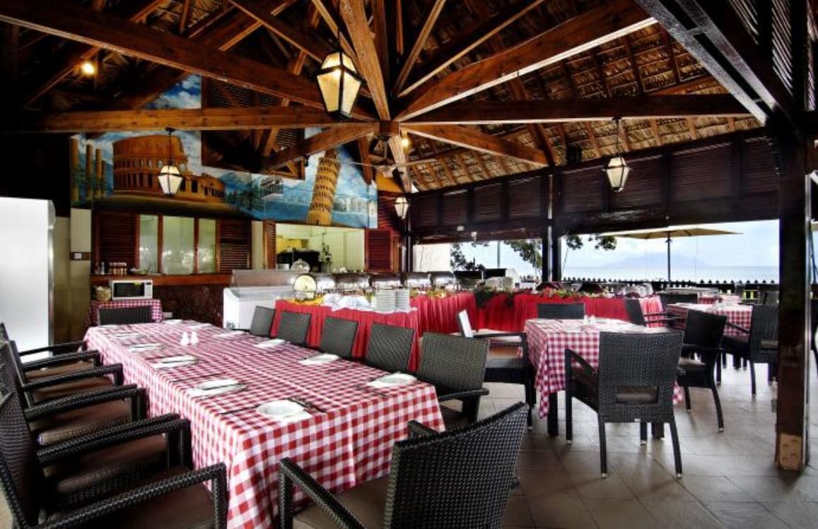 restaurants-parrot