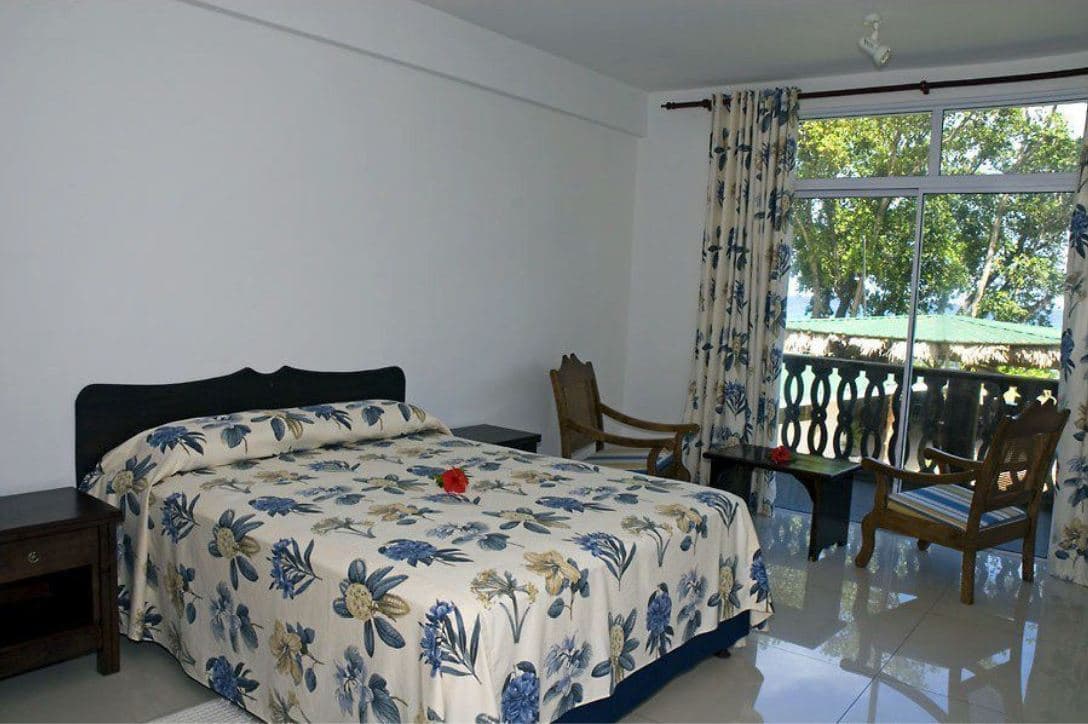 rooms-standard-room