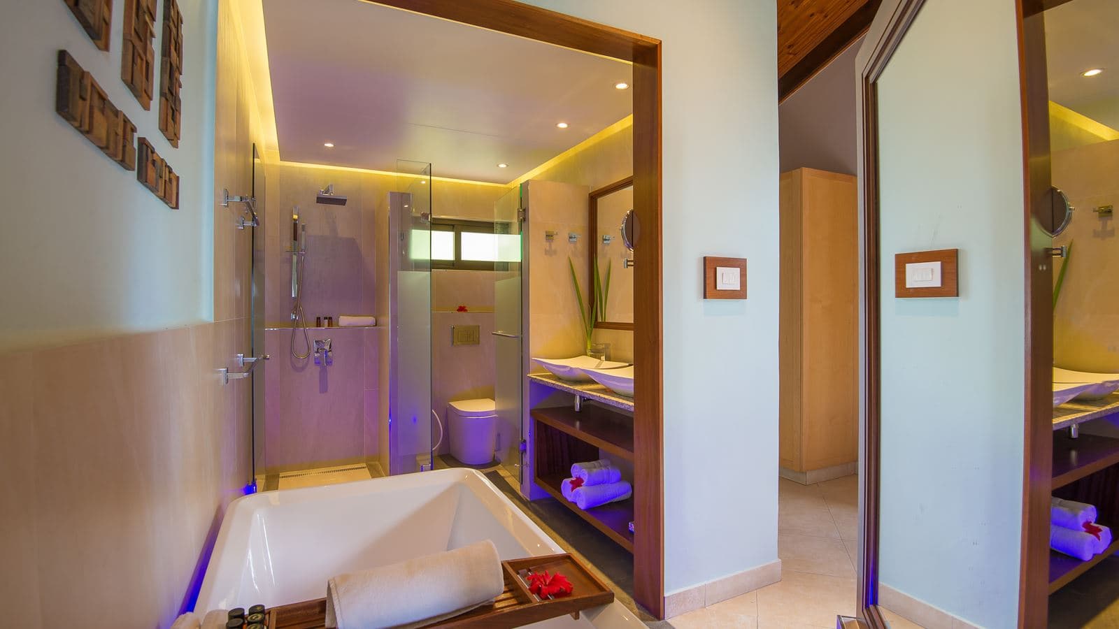rooms-double-or-twin-superior-two-double-beds