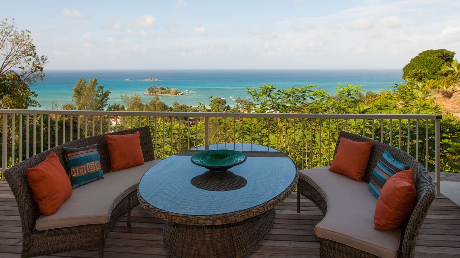 rooms-four-bedroom-hillside-villa