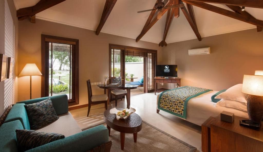 rooms-pool-villa