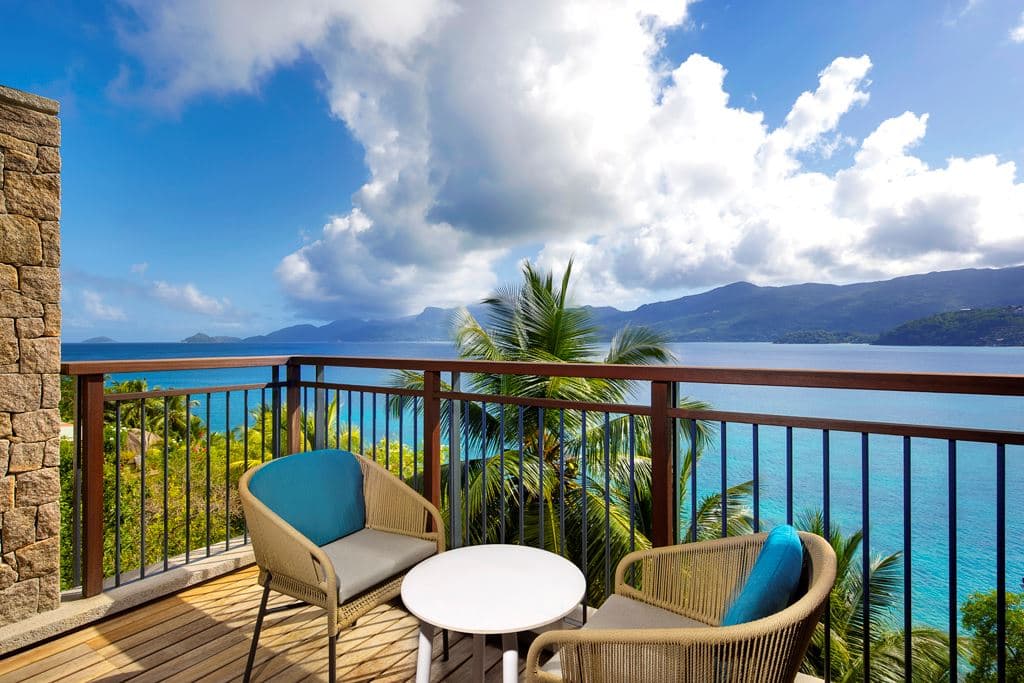 rooms-premium-deluxe-room