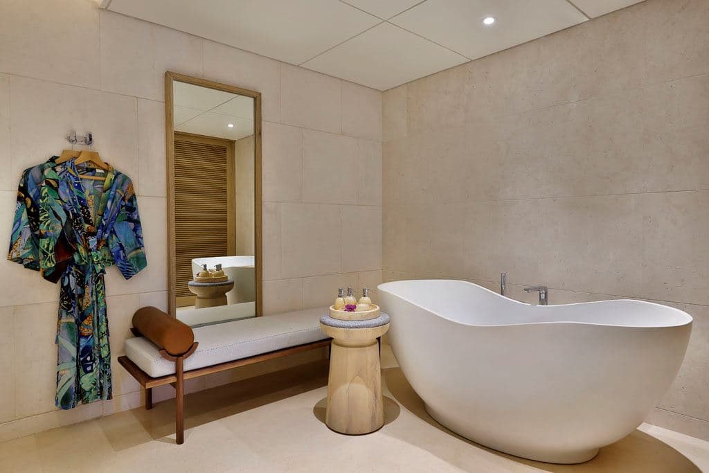 rooms-cliff-house-panorama-pool-suite