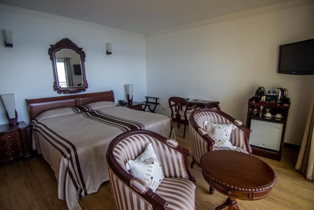 rooms-superior-room