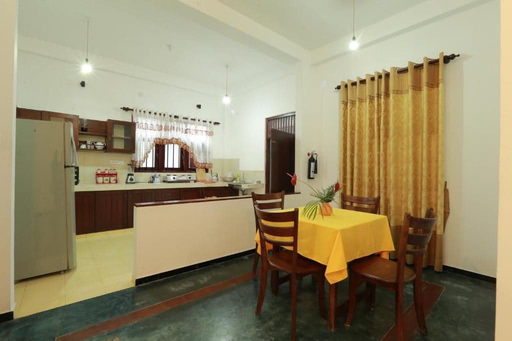 rooms-suite-room