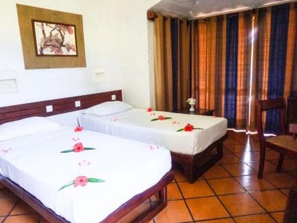 rooms-deluxe-room
