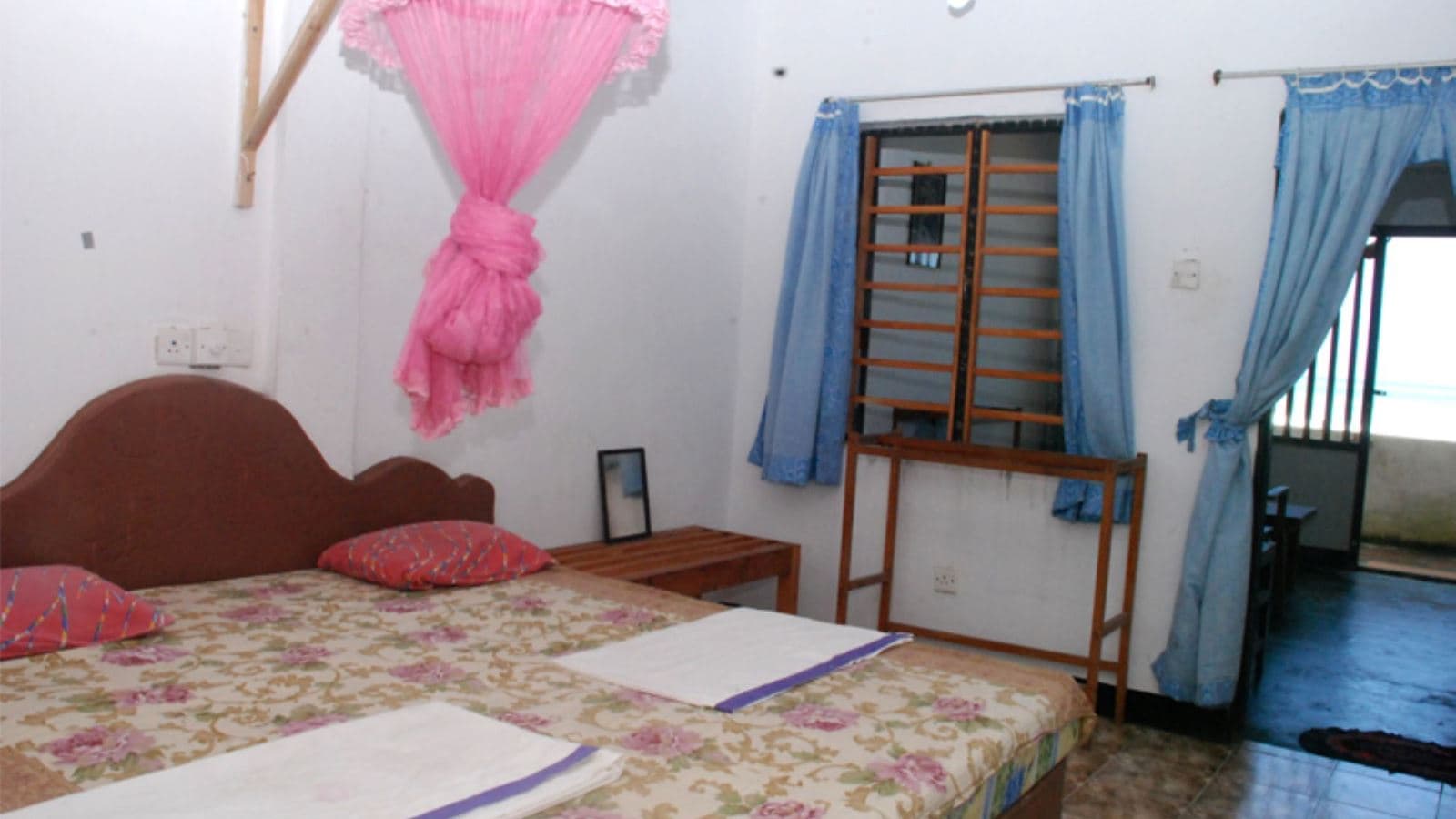 rooms-ac-room