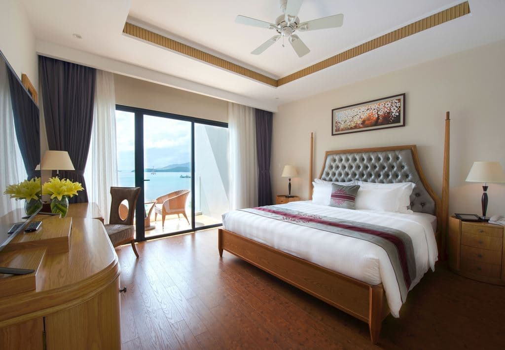 rooms-villa-3-bedroom-pool-view-no-extra-bed
