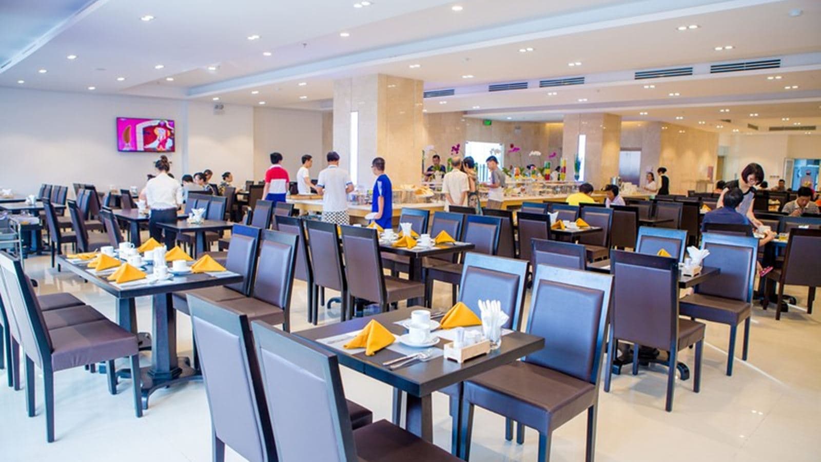 restaurants-restaurant