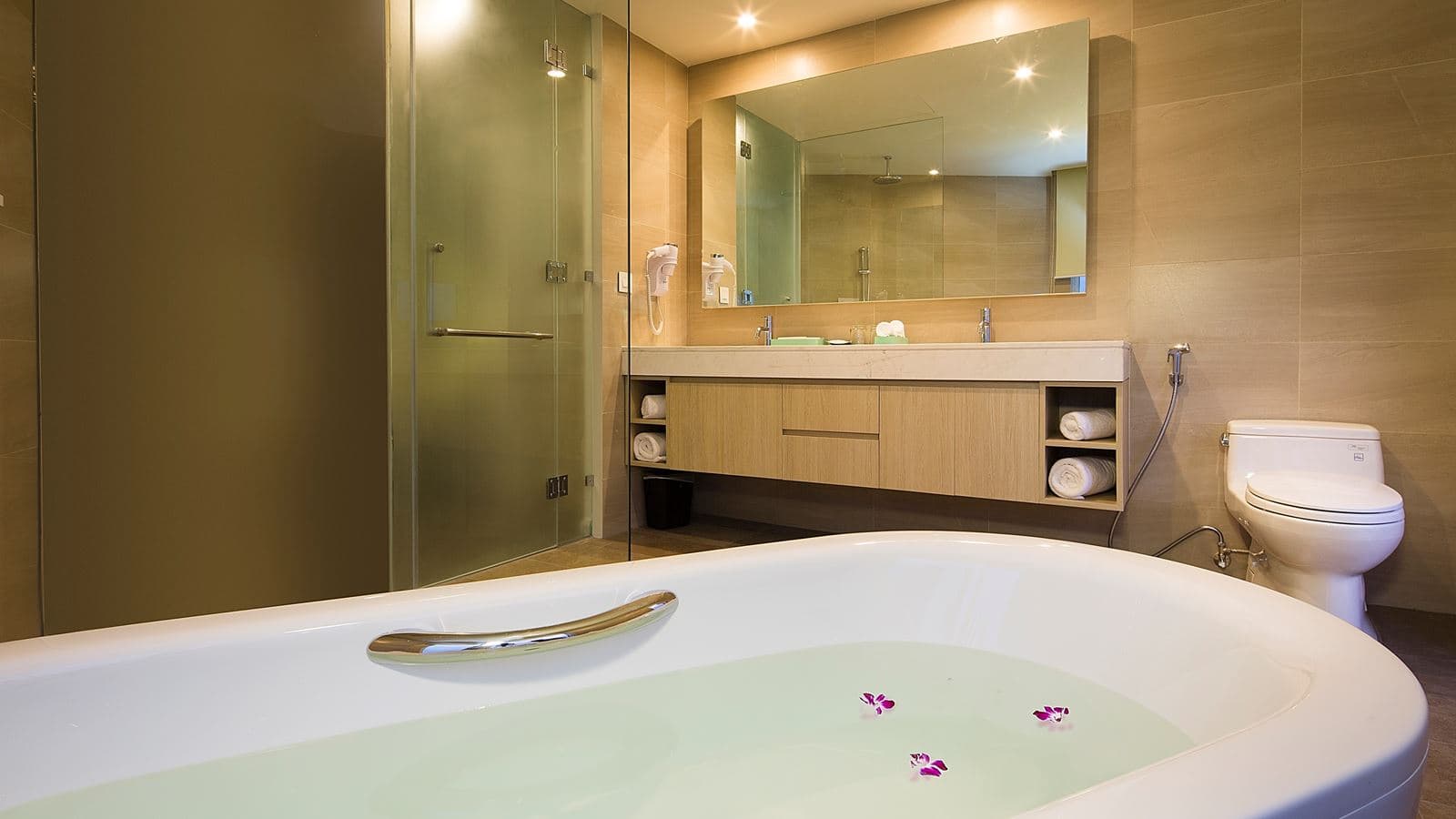 rooms-liberty-central-suite
