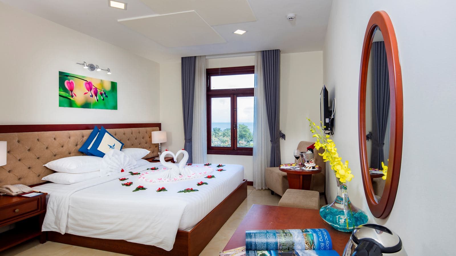 rooms-deluxe-cityview