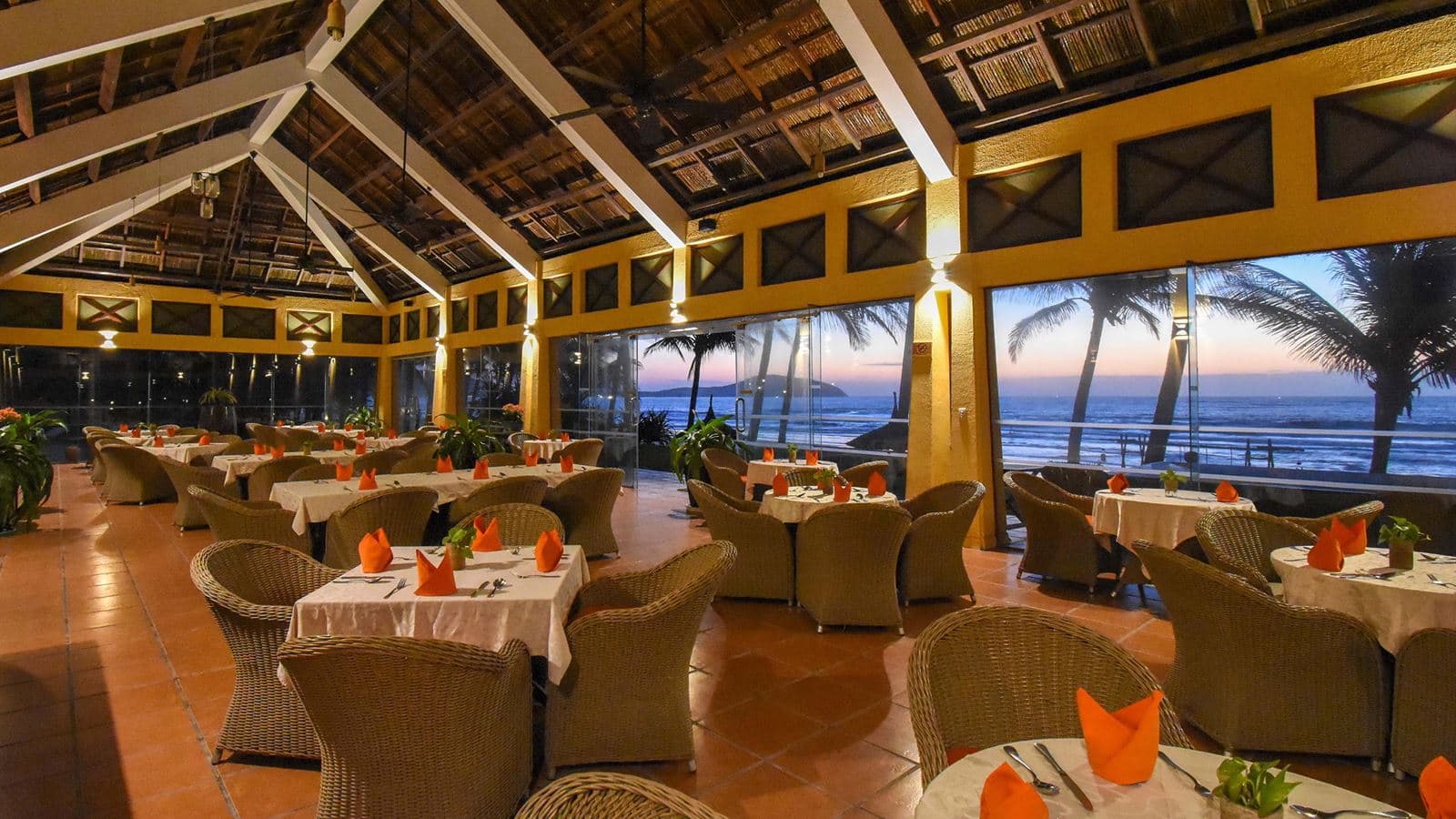 bars-sun-terrace-beach-bar