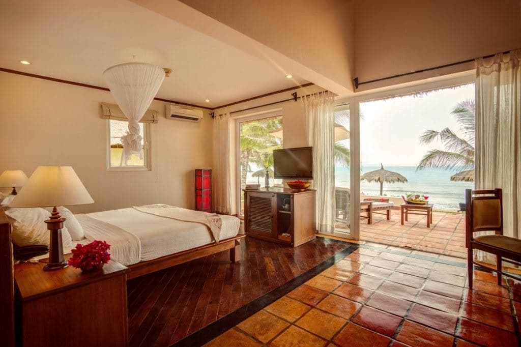 rooms-beachfront-bungalow