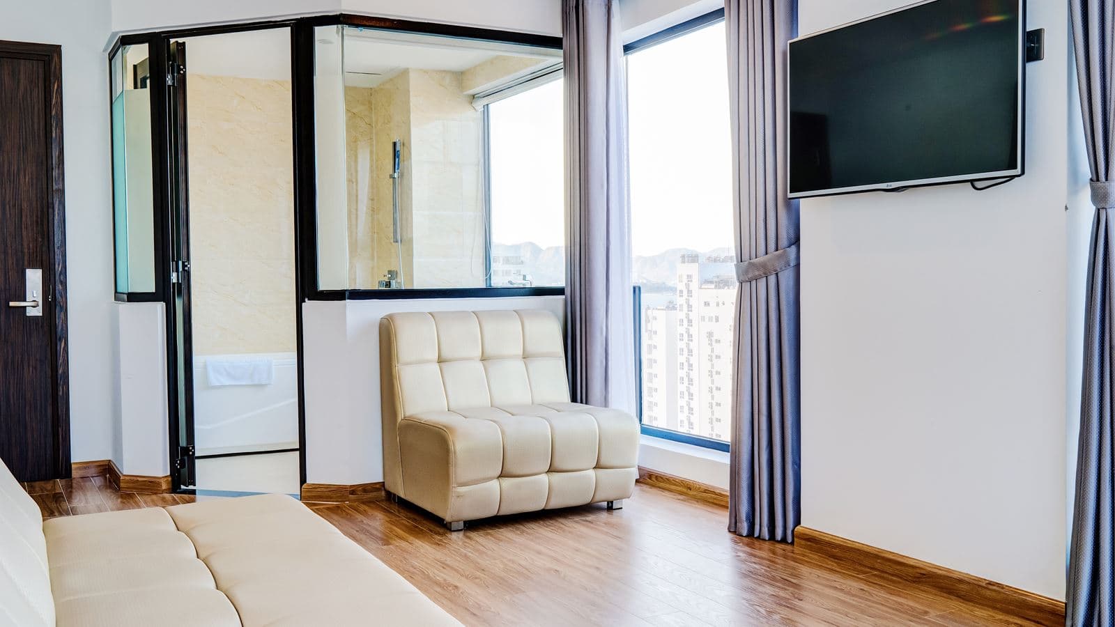 rooms-suite-room