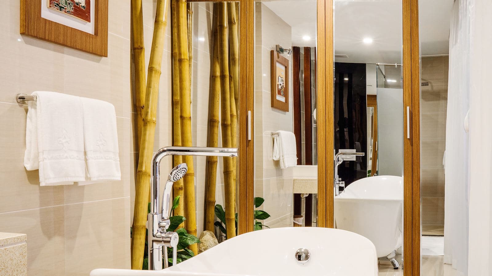 rooms-suite-room