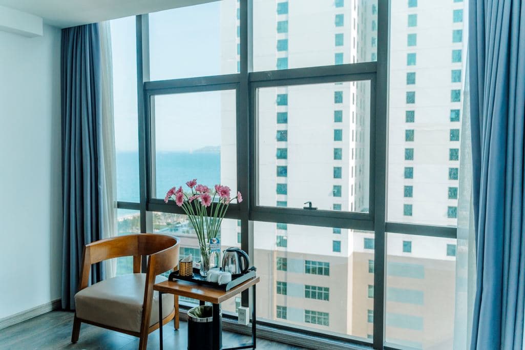 rooms-deluxe-partial-sea-view