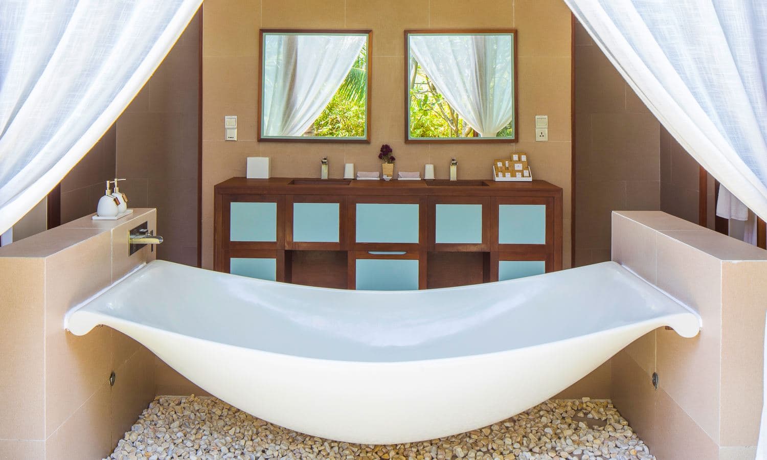 rooms-chic-suite
