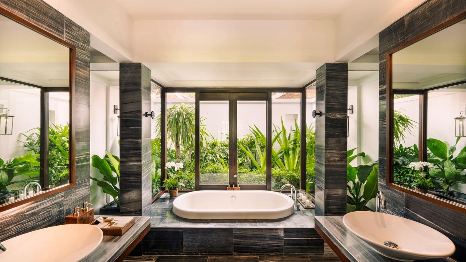 rooms-ocean-front-pool-villa-child-without-extra-bed