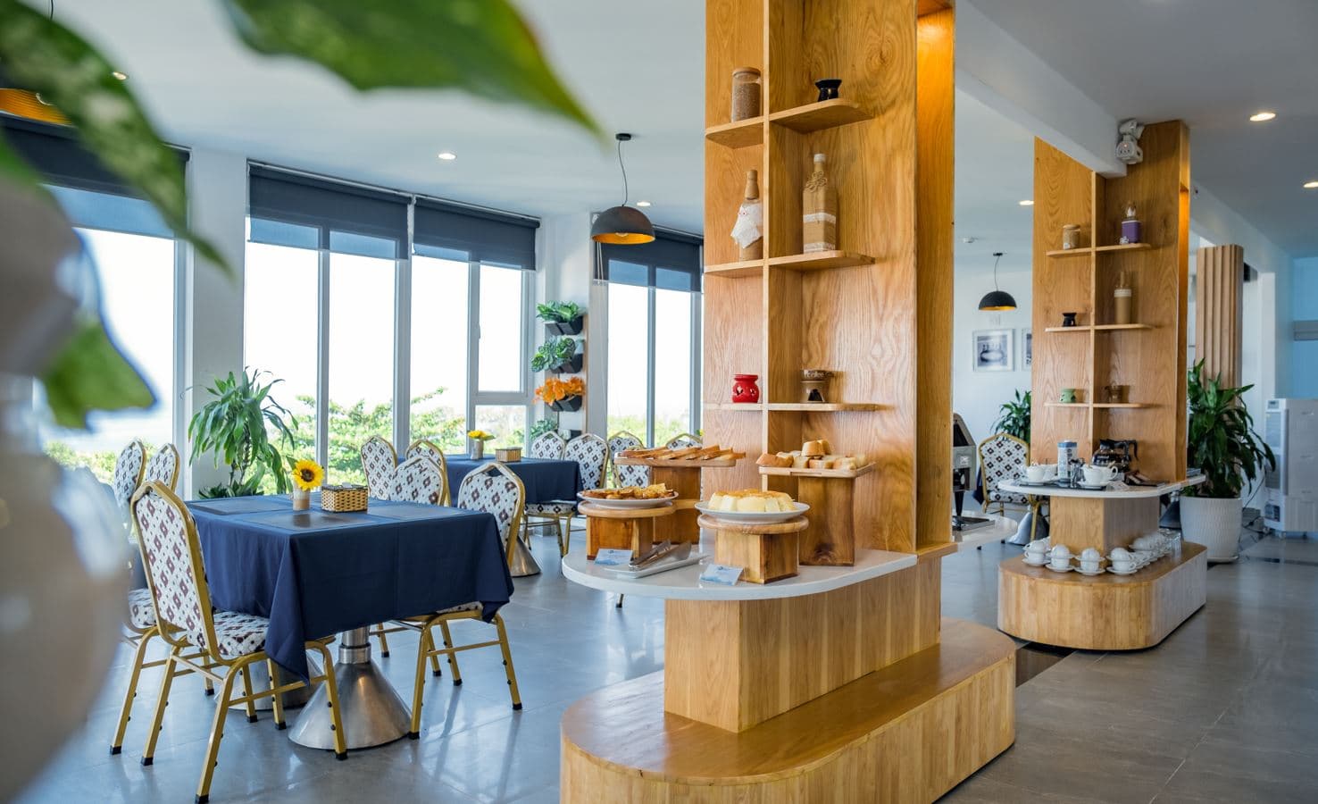 restaurants-sky-garden-restaurant