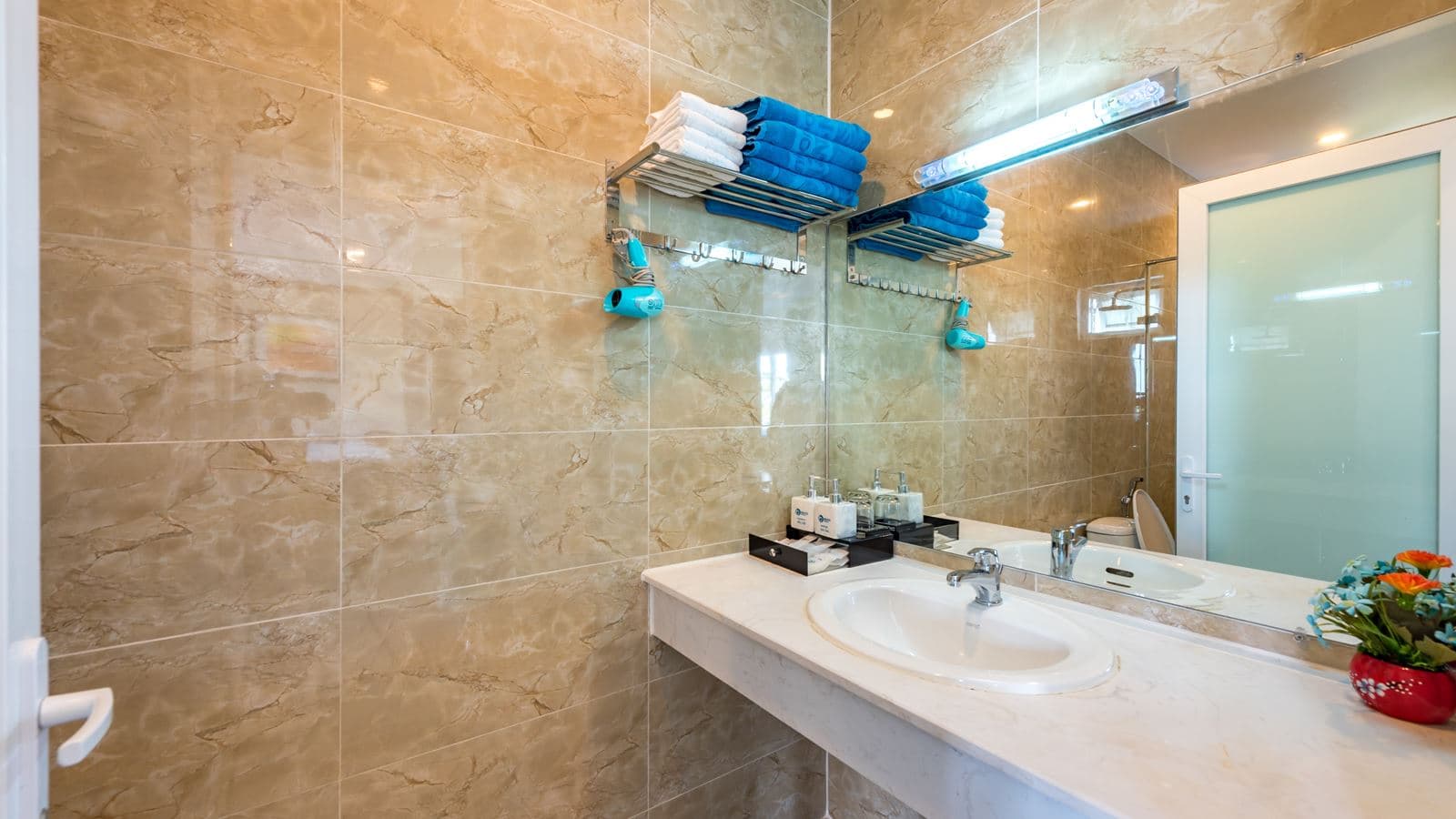 rooms-premier-seaview-balcony