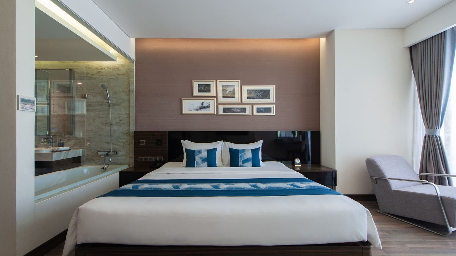 rooms-grand-deluxe-partial-sea-view-with-window