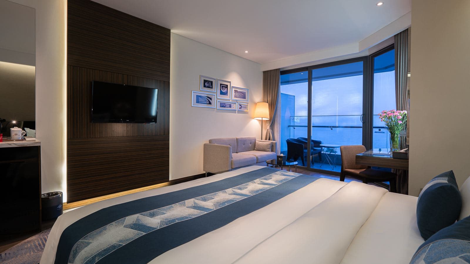 rooms-executive-balcony-ocean-view-child-without-extra-bed