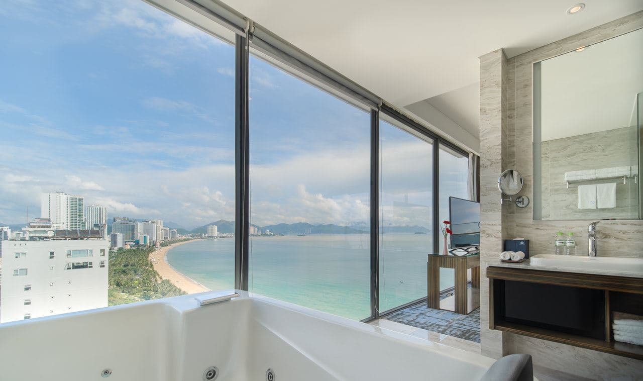 rooms-queen-ann-suite-ocean-view-balcony-child-without-extra-bed