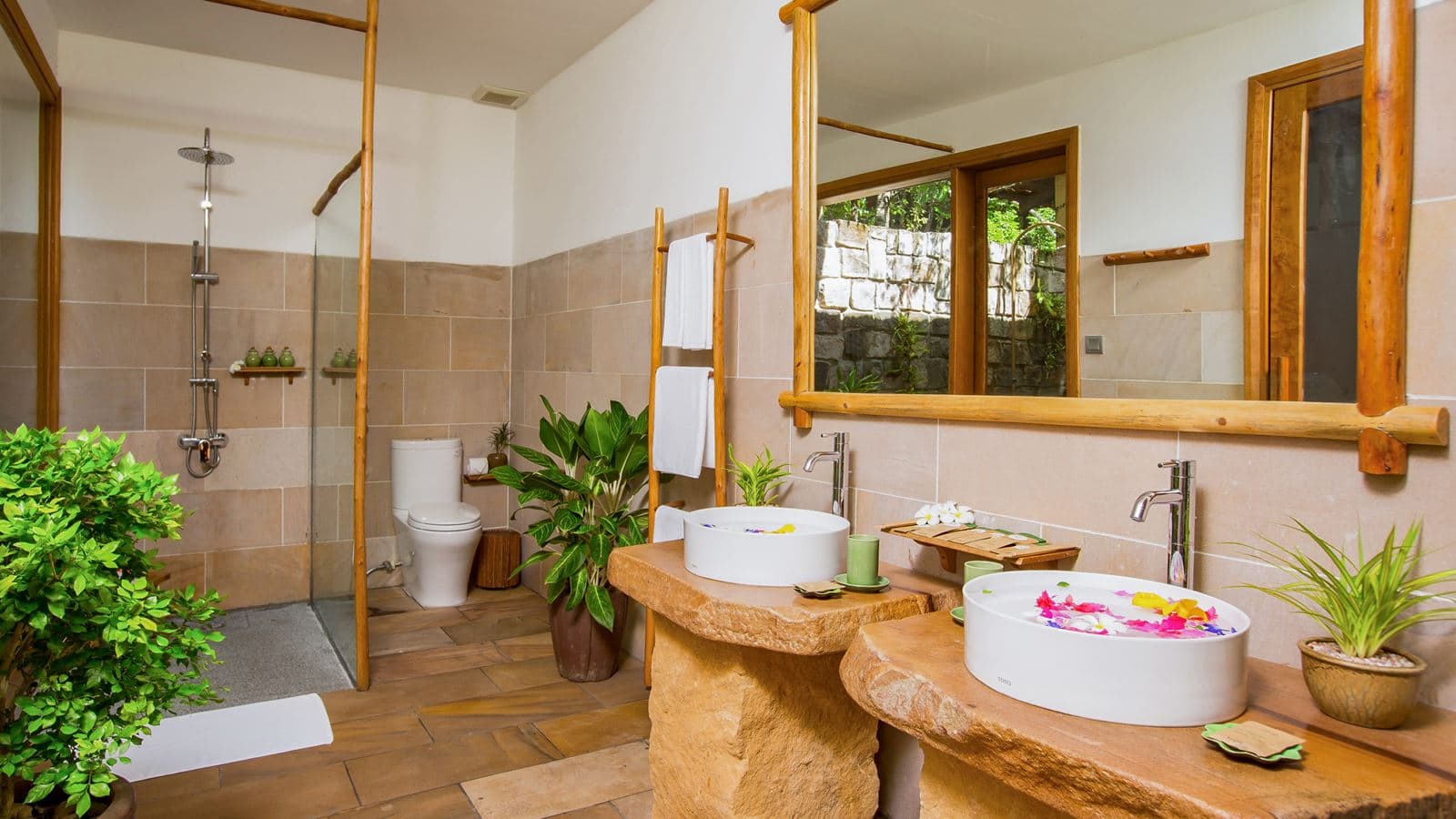rooms-green-villa