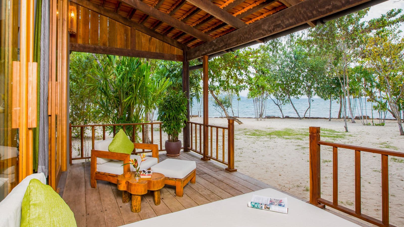 rooms-beachfront-pool-villa
